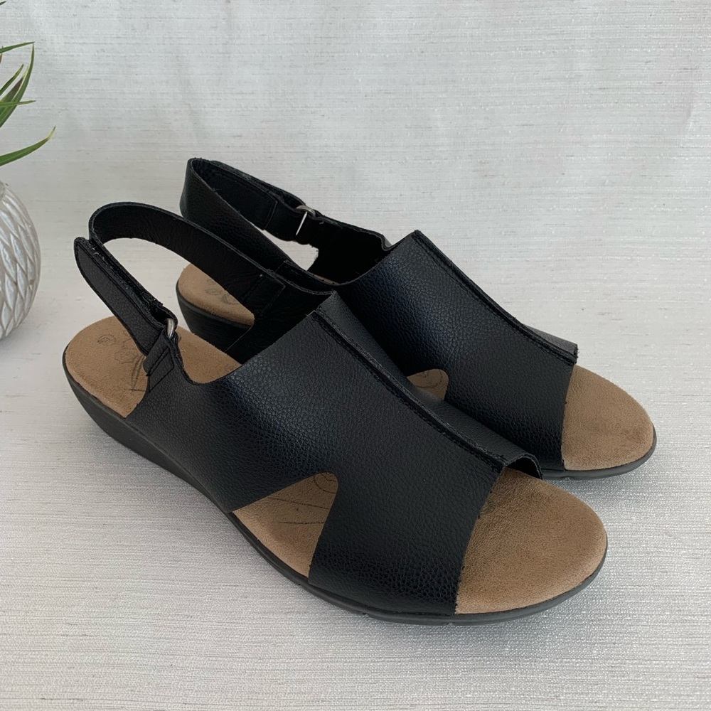 BareTraps Black Pebble Ankle Strap Low Wedge Sandals Woman’s 9W